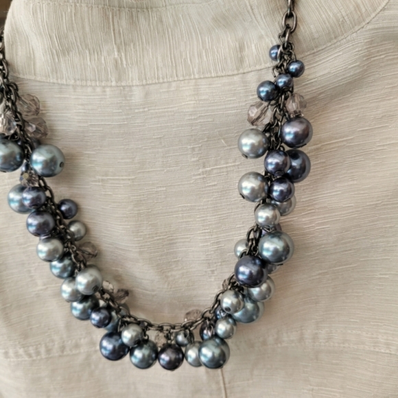 Choker ~ Varied Tone and Size Grey Pearls on a Gunmetal Color Chain 15" - Picture 6 of 10